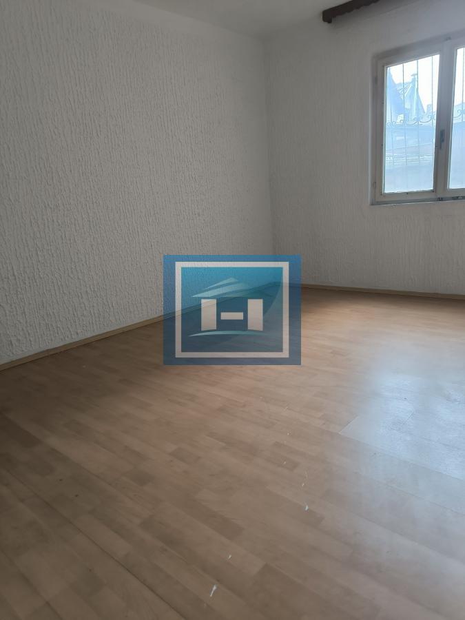 Prizemna kuća od 92 m² sa garažom – Ćuprija, blizina Doma zdravlja