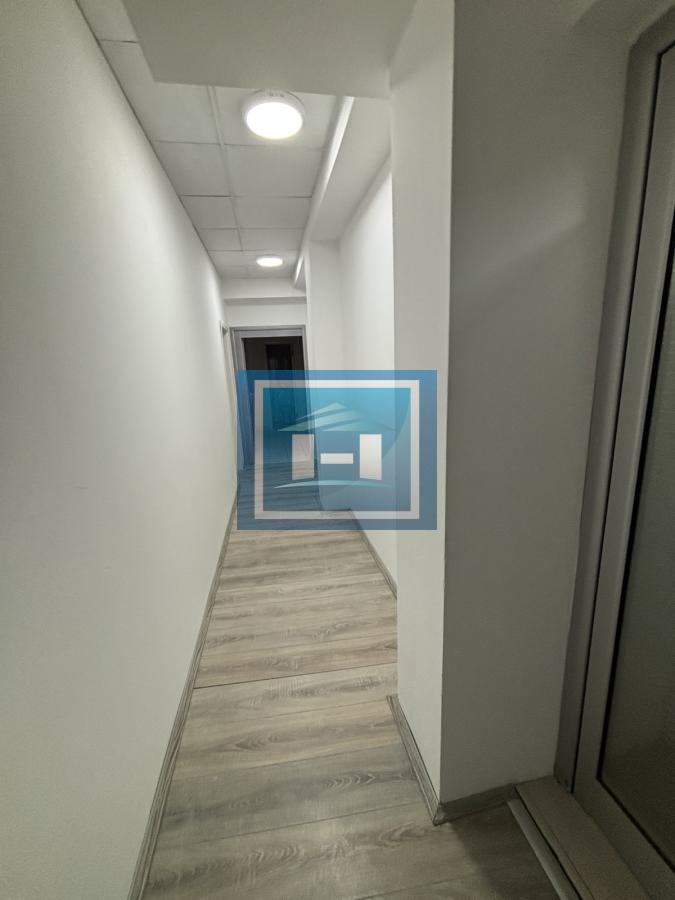 Izdavanje poslovnog prostora u strogom centru Jagodine – odlična lokacija, 171 m²