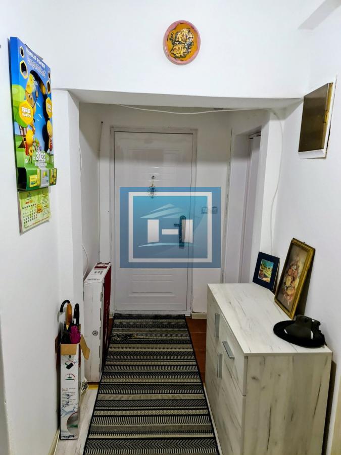 Prodaje se stan 50m² – odlična lokacija, Paraćin