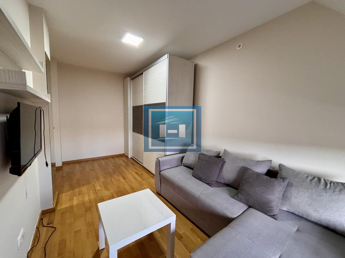 IZDAJE SE JEDNOSOBAN STAN U CENTRU JAGODINE – NOVOGRADNJA, FANTASTIČAN POGLED!