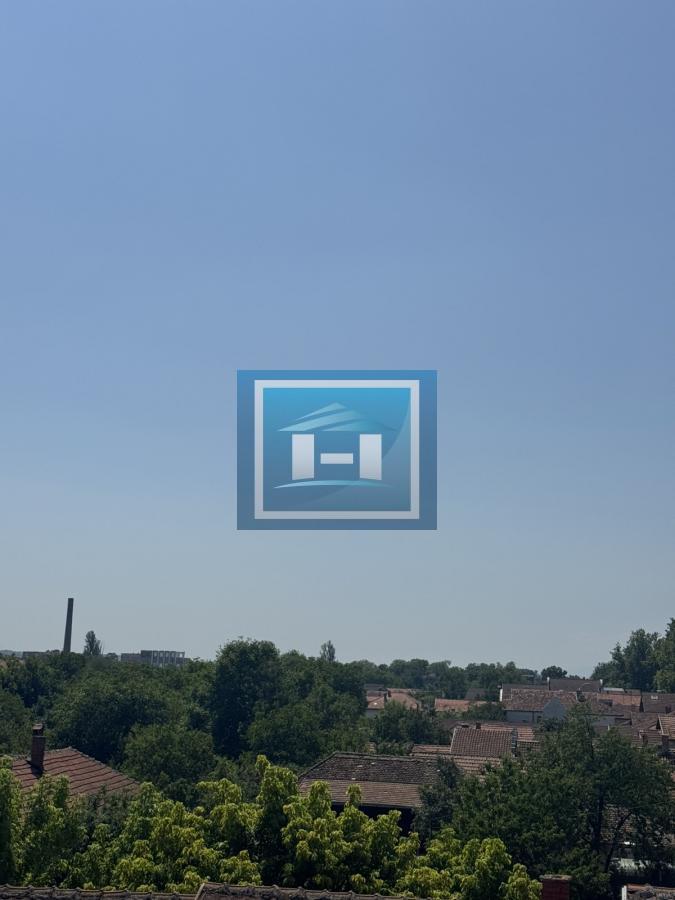 TOP PONUDA u samom CENTRU Ćuprije! Jednosoban stan 37 m² + podrum