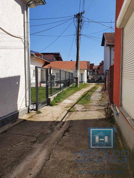 Stambena zgrada - 3 garsonjere