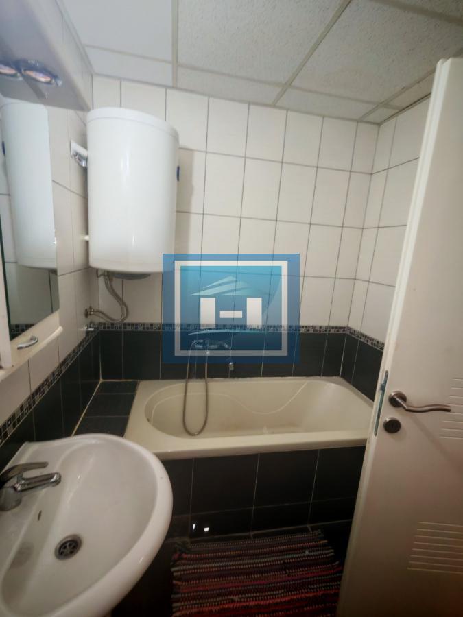 Trosoban stan u samom centru grada