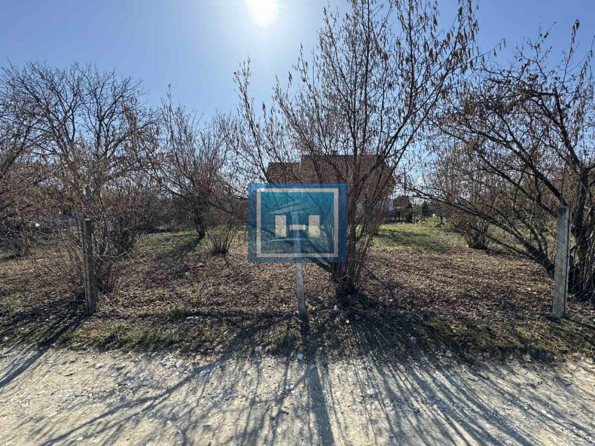 Plac na super lokaciji za 25000 evra