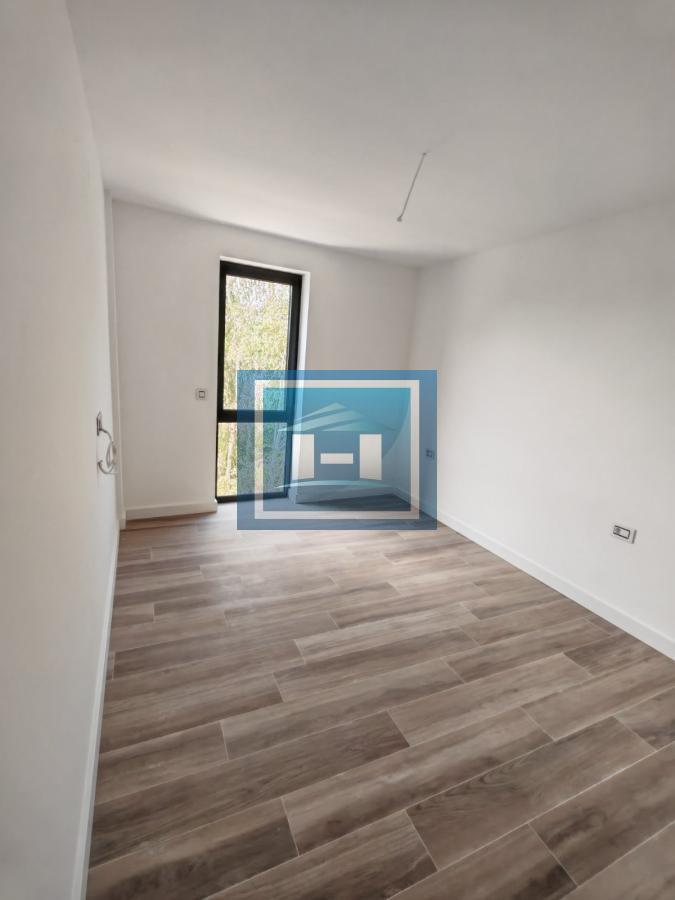 Trosoban stan u novogradnji odmah useljiv