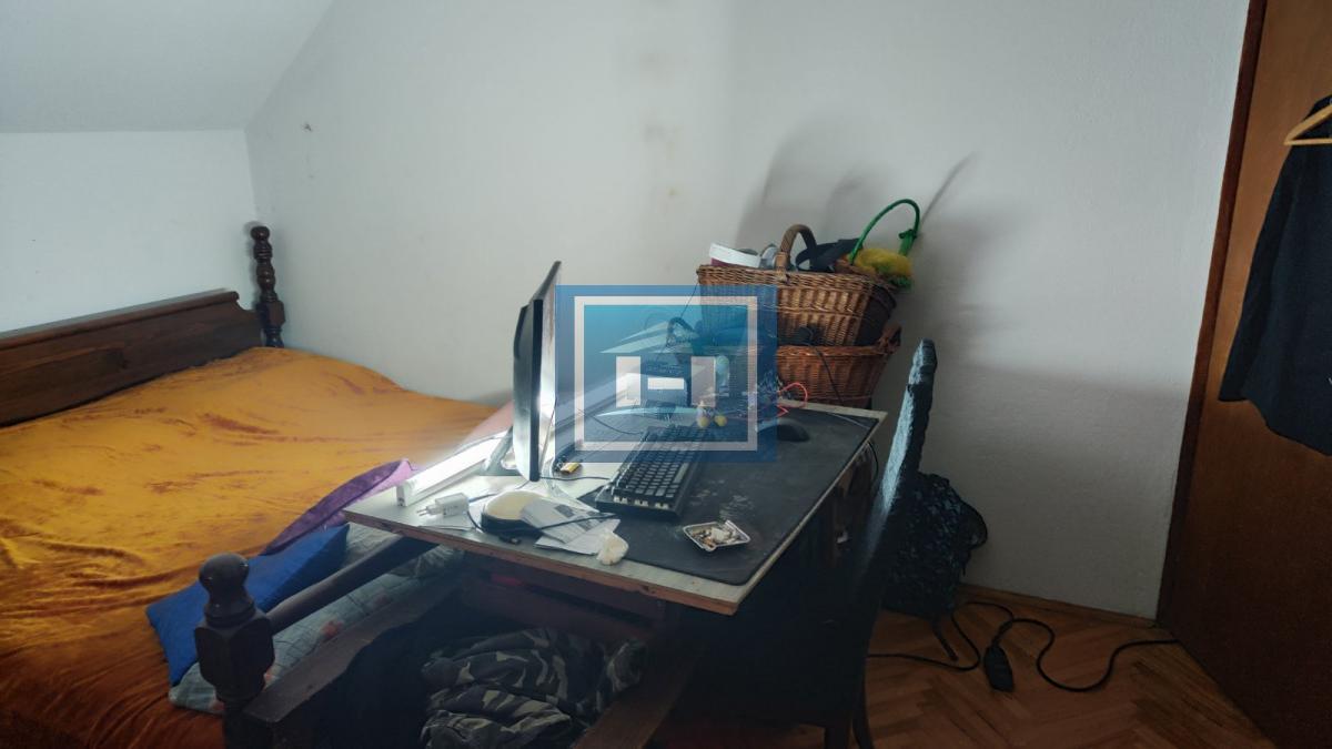 Kuća u okolini Jagodine na dva nivoa odmah useljiva sa svim priključcima