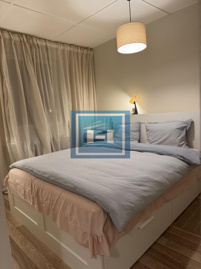 RENOVIRANA GARSONJERA U CENTRU RESAVICE