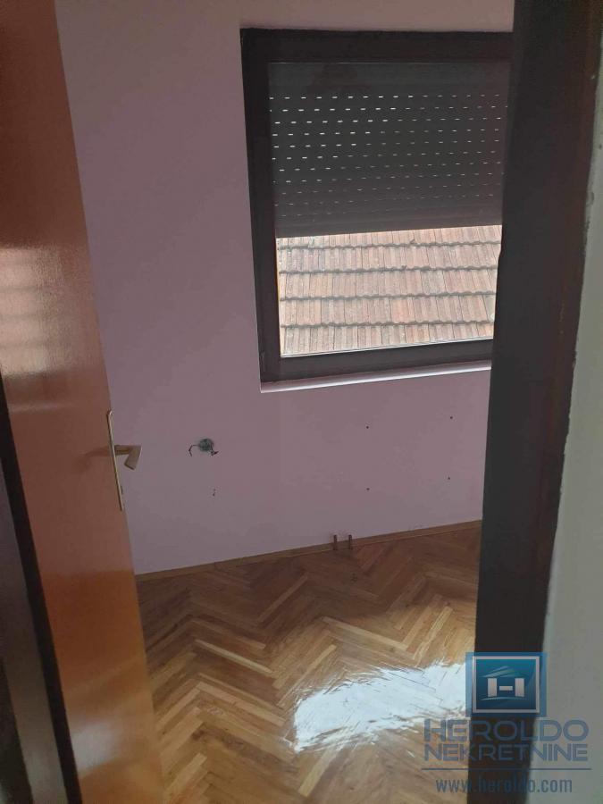 Kompletno seosko domaćinstvo u Sedlaru