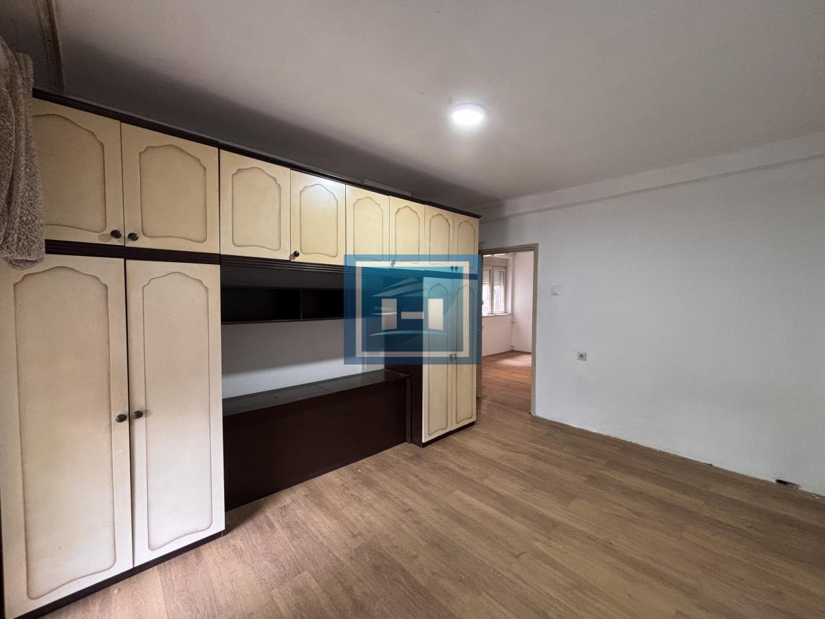 Izdaje se komforan stan -200e