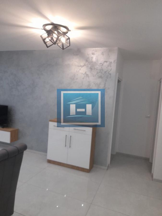 Prelep moderno opremljen jednosoban stan 45 m² – potpuno namešten, odmah useljiv