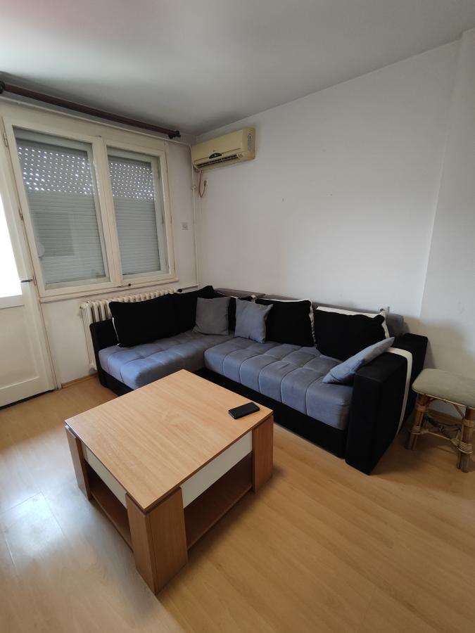 Namešten jednosoban stan kod Maksija/Tabane