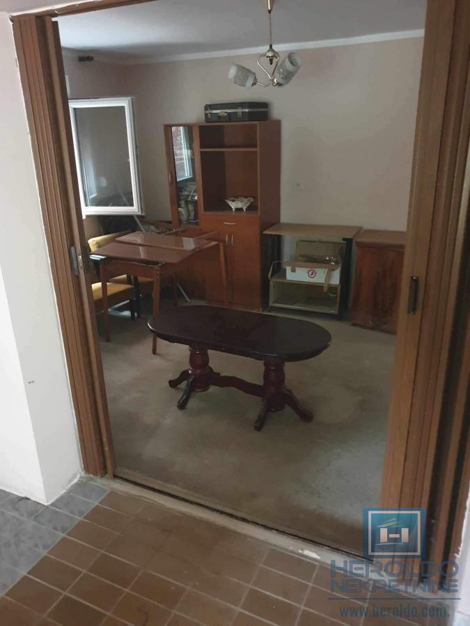 Kompletno seosko domaćinstvo u Sedlaru