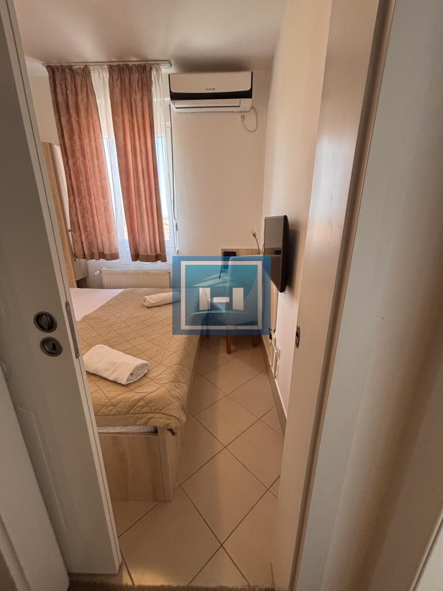 Izdajemo kompletno namešten  dvosoban stan u Wingu