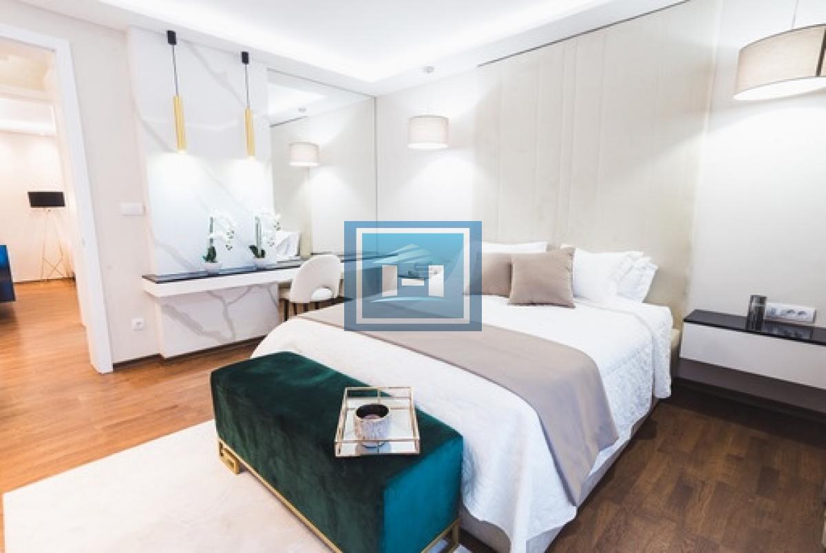 IZDAJE SE STAN U STROGOM CENTRU GRADA – U STARIM „MORAVSKI STIL“ ZGRADAMA