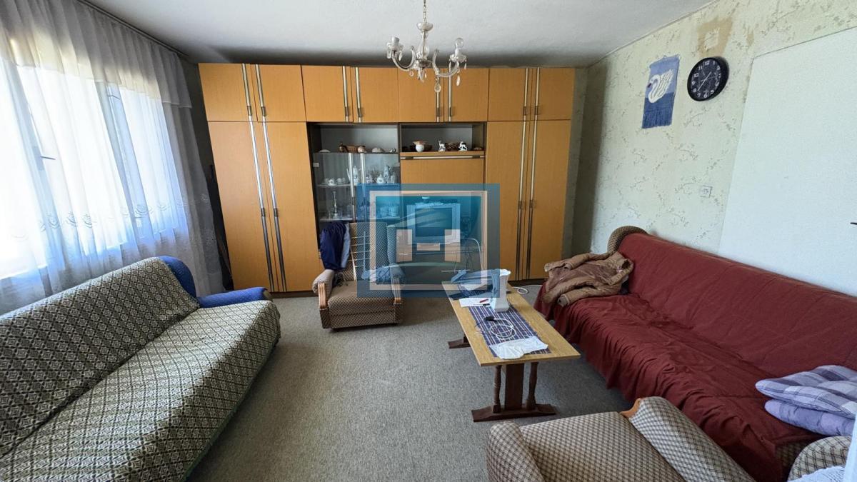 Plac od skoro 17 ari sa kućom od 200m² – mirno seosko okruženje