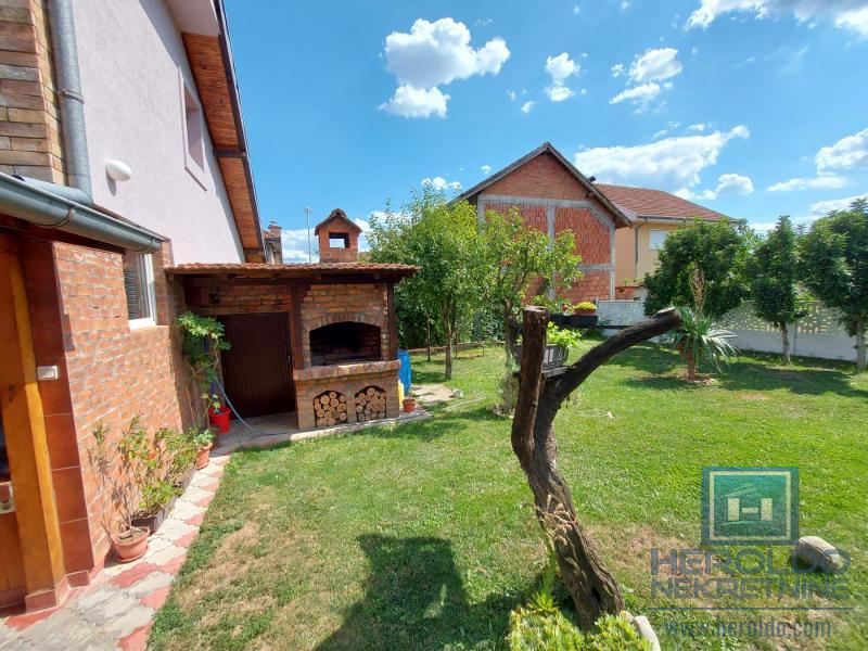 Komforna kuća od 100m2 u Rakitovu