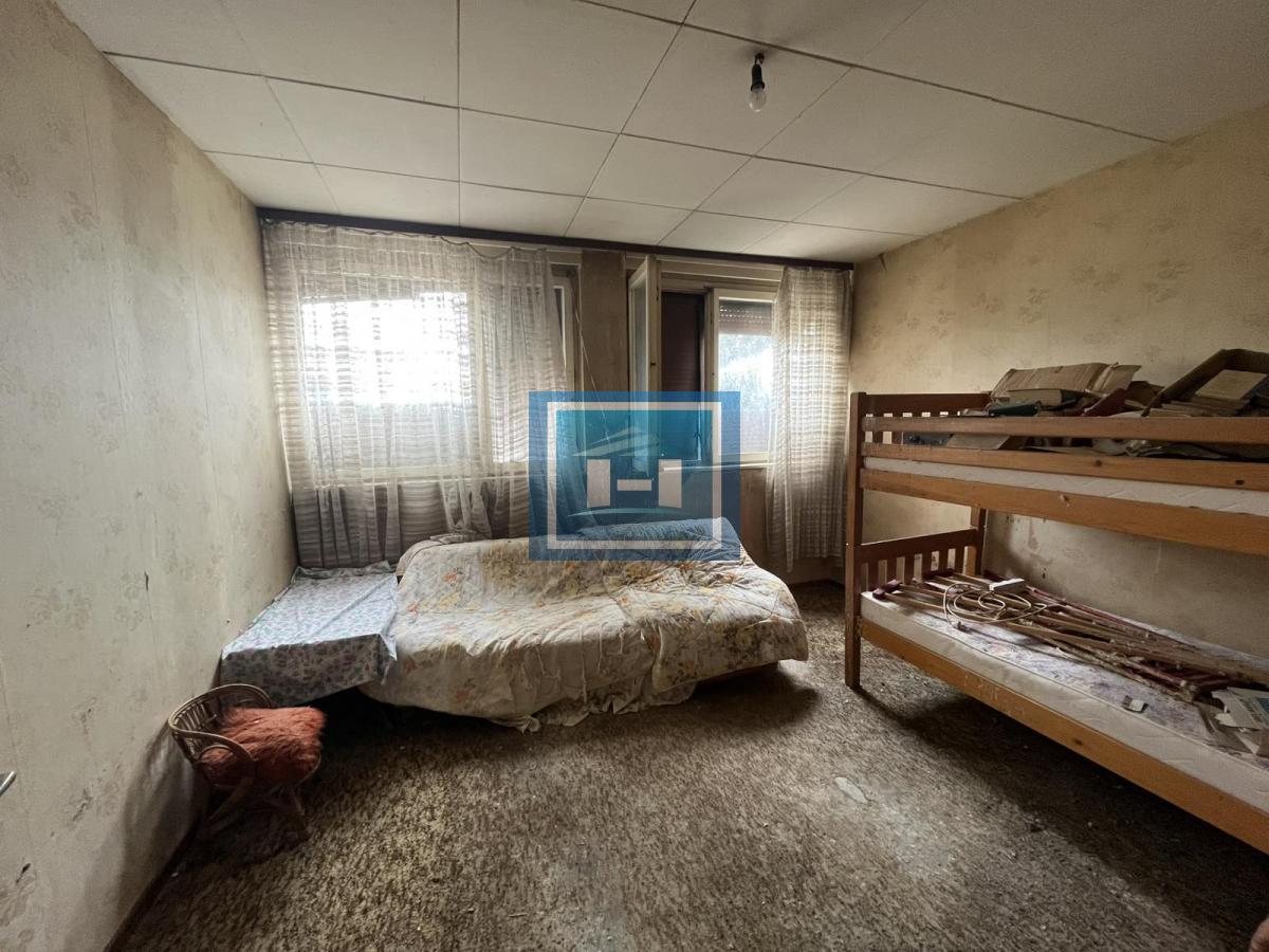 Tražiš stan za sređivanje? Lokacija TOP, potencijal OGROMAN!