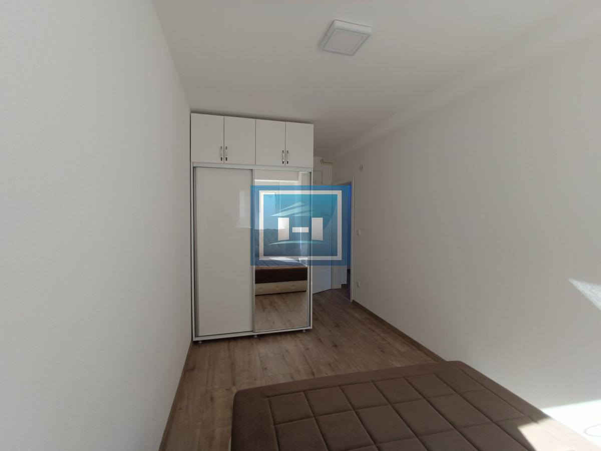 Prelep četverosoban stan kod Akva parka