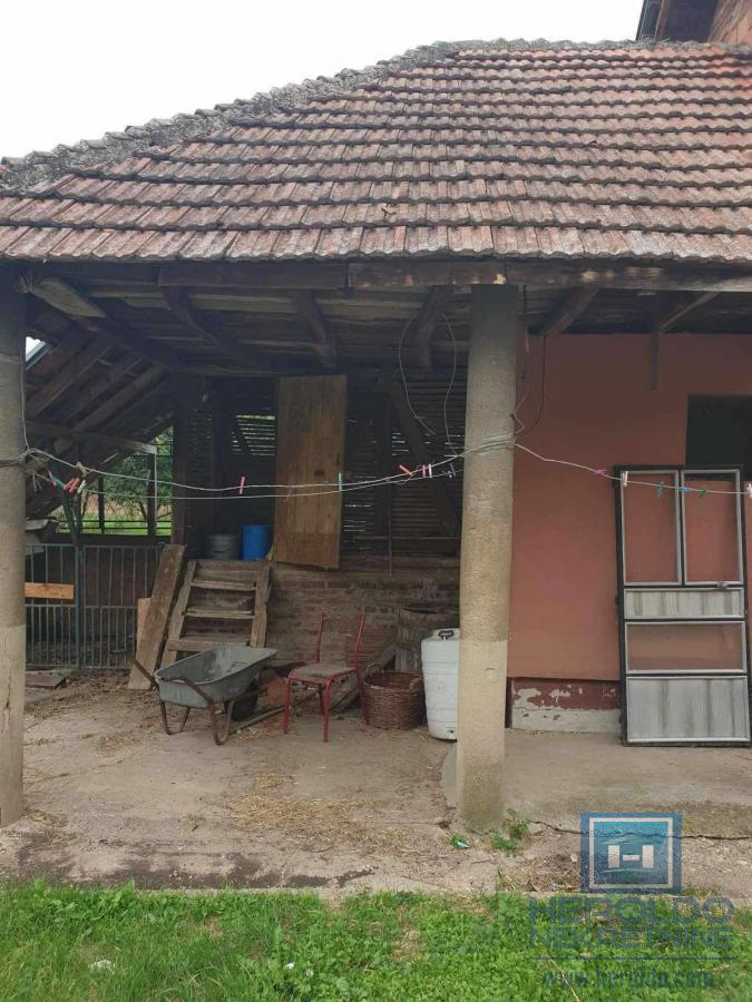 Kompletno seosko domaćinstvo u Sedlaru