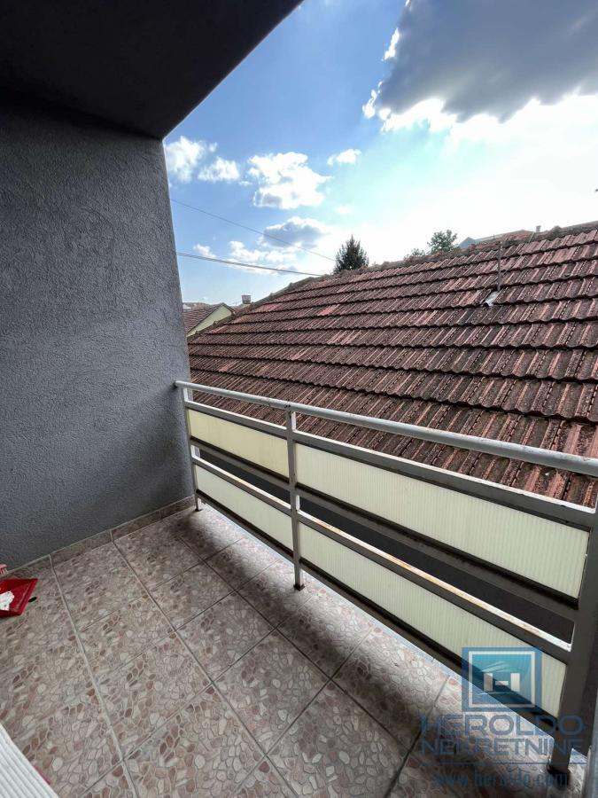 Dvosoban stan na super lokaciji