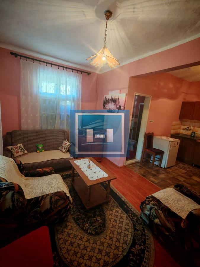 Na prodaju seosko domaćinstvo u Donjem Katunu