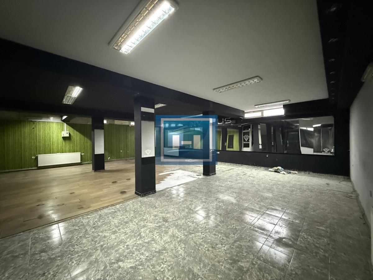 IZDAJE SE POSLOVNI PROSTOR – 165 m² – ODLIČNA LOKACIJA