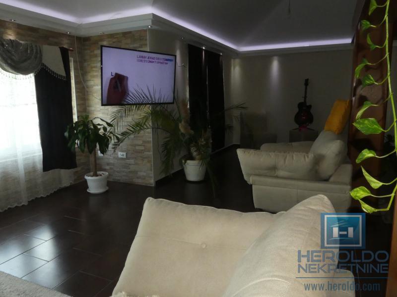 Lux stan sa galerijom, Akva park