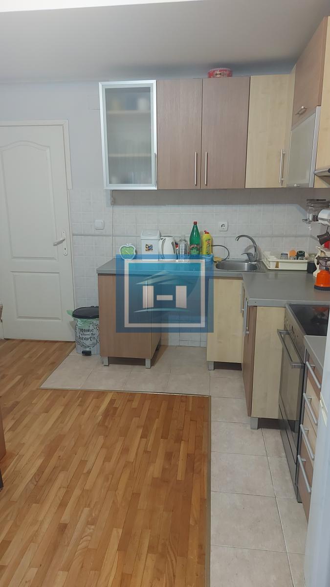 Karaburma Husinskih rudara 2.5 61m2 lođa