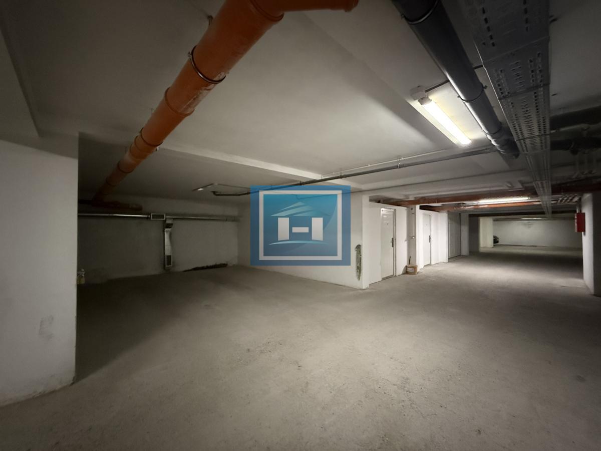 EKSTRA PONUDA – GARAŽNO MESTO NA TOP LOKACIJI!