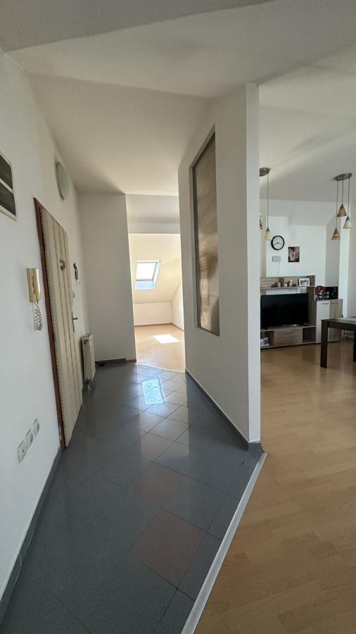 Stan u centru grada – Savršen za studente ili mlađe parove