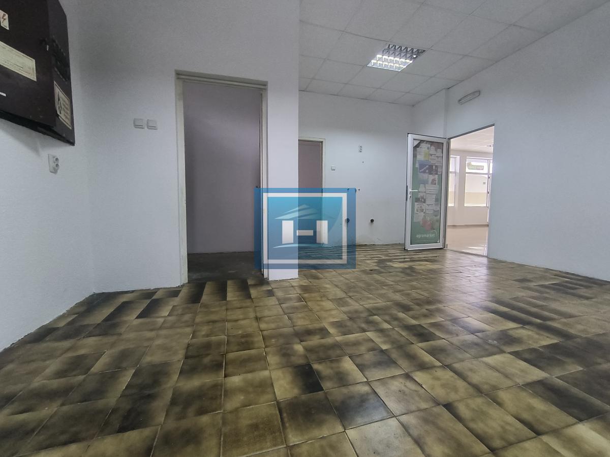Top prilika za izdavanje! Poslovni prostor 230m² sa magacinom i parkingom!