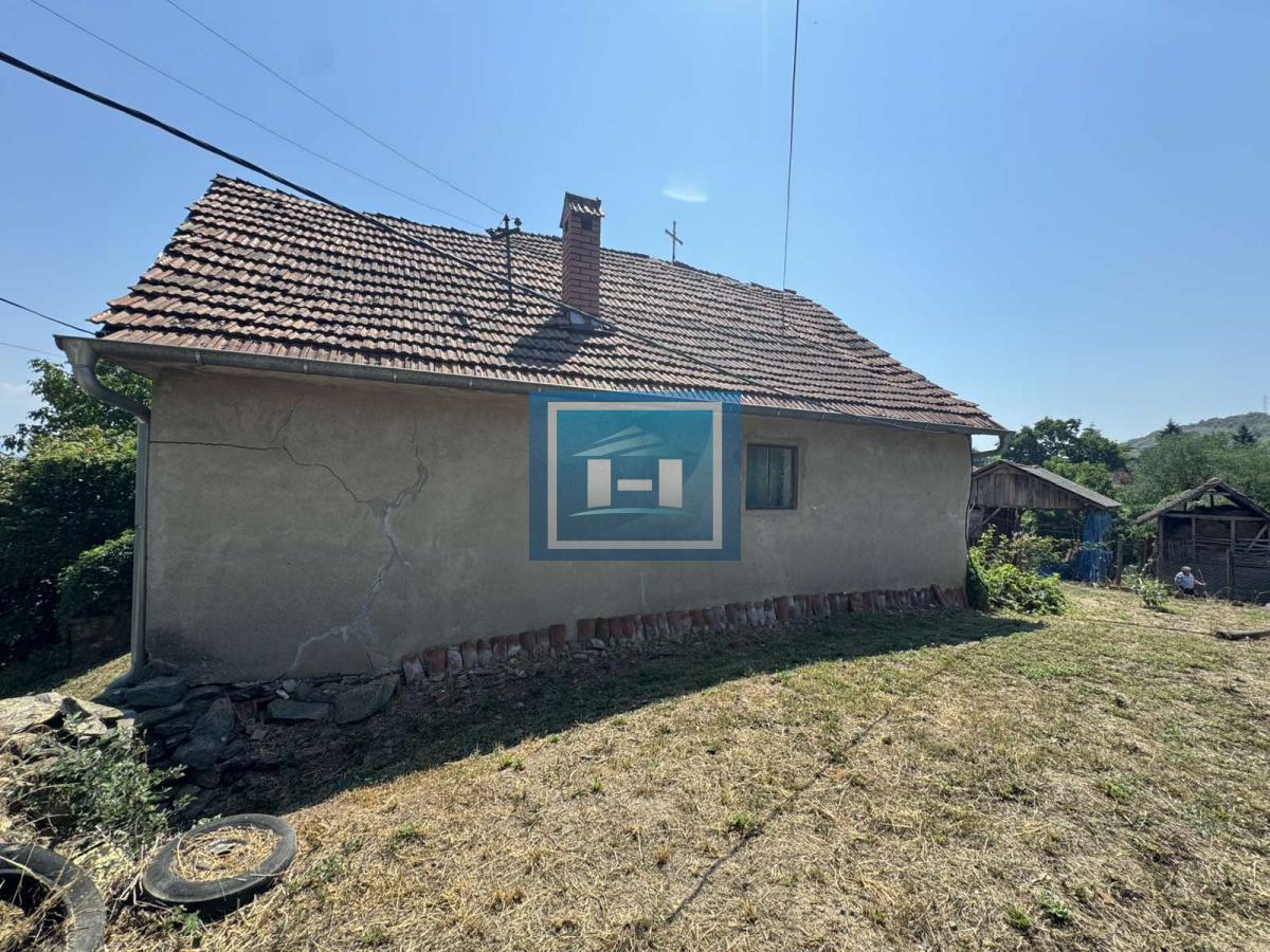 KUĆA NA PRODAJU – JOVAC, MIR I PRIRODA NA KORAK OD ĆUPRIJE