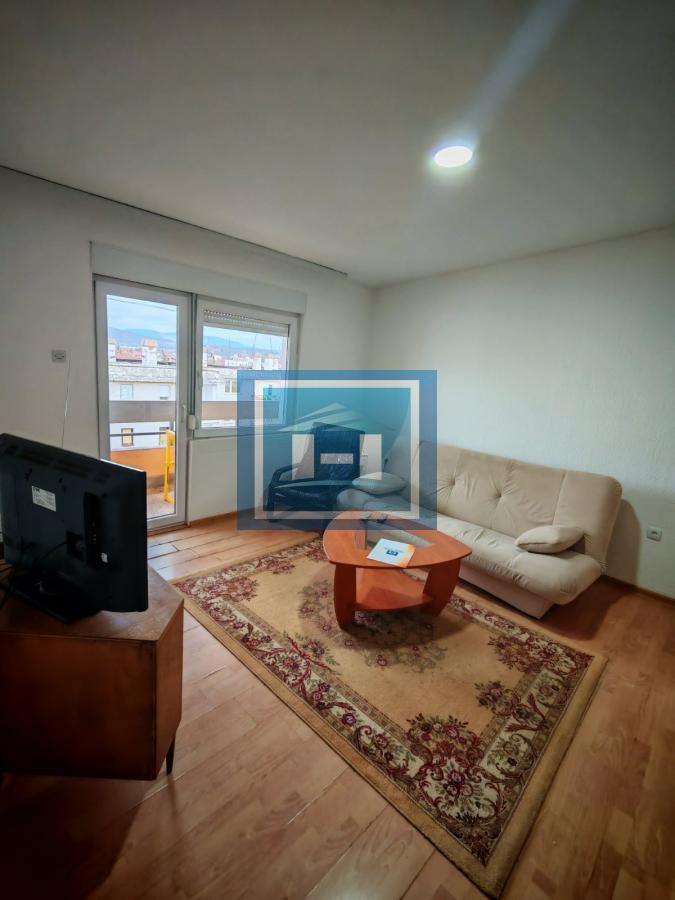 Potpuno namešten stan za izdavanje