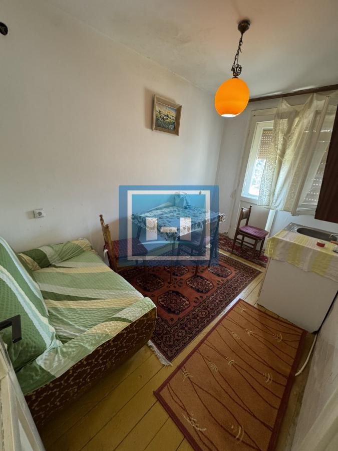 TOP PONUDA u samom CENTRU Ćuprije! Jednosoban stan 37 m² + podrum