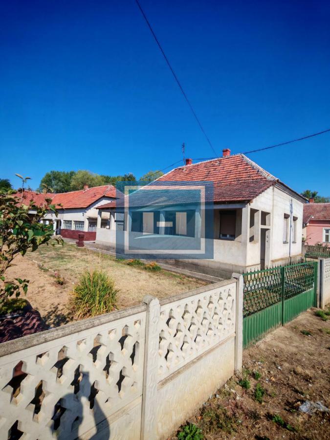 Na prodaju seosko domaćinstvo u Donjem Katunu