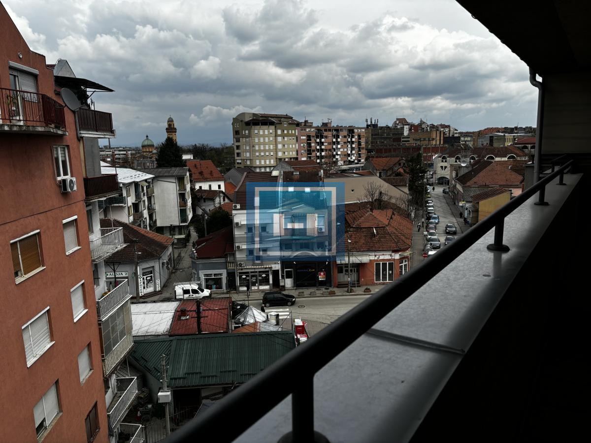 Prelep komforan stan u strogom centru Jagodine – idealna lokacija!