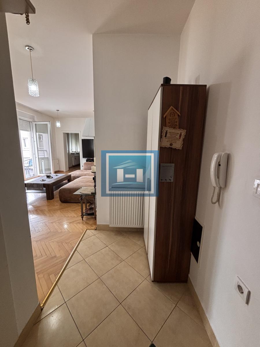 Savršen četvorosoban stan na još boljoj lokaciji