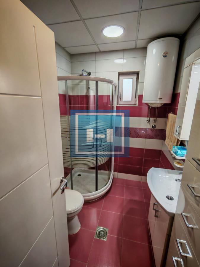 Trosoban stan za izdavanje u novogradnji