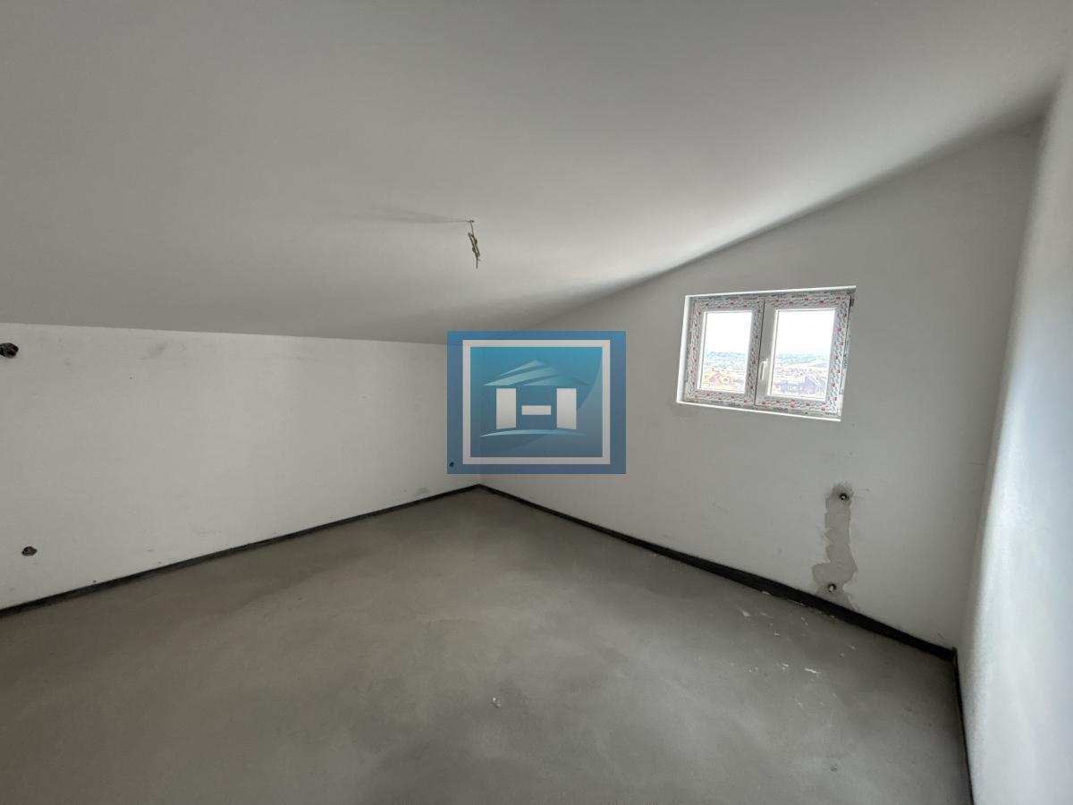 NA PRODAJU – PENTHOUSE U STROGOM CENTRU GRADA | 222 m² NA VRHU ZGRADE