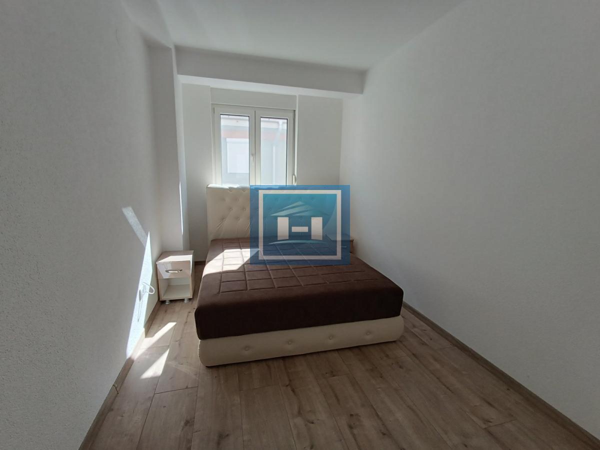 Prelep četverosoban stan kod Akva parka