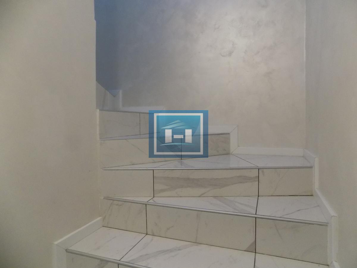 Stan u dva nivoa na idealnoj lokaciji!