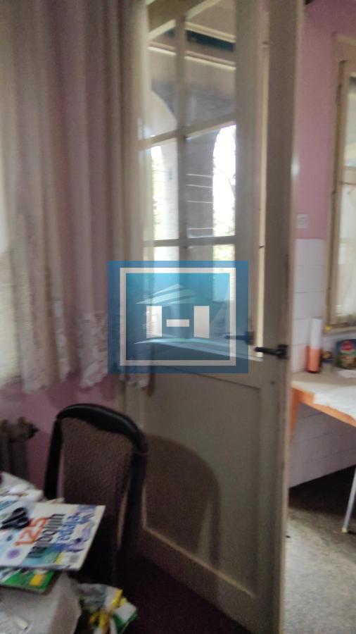 Trosoban stan na prvom spratu u Moravskom stilu u centru Jagodine