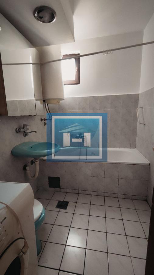 Kompletno namešten stan u užem centru grada