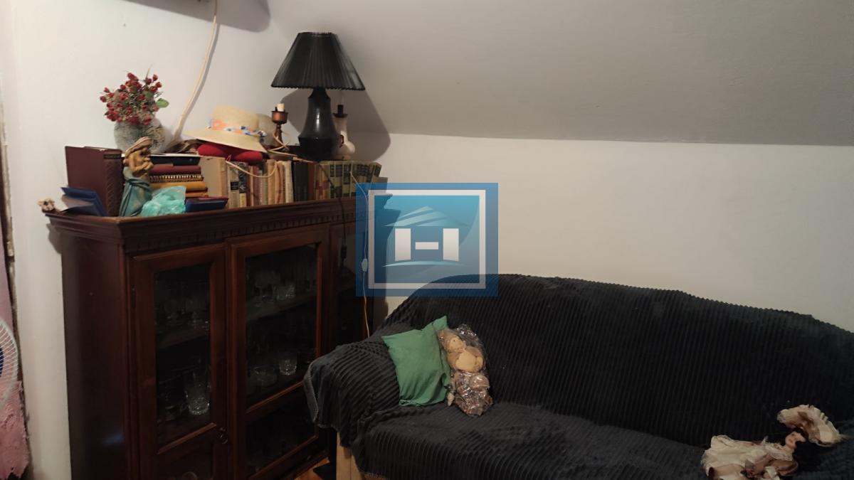 Kuća u okolini Jagodine na dva nivoa odmah useljiva sa svim priključcima