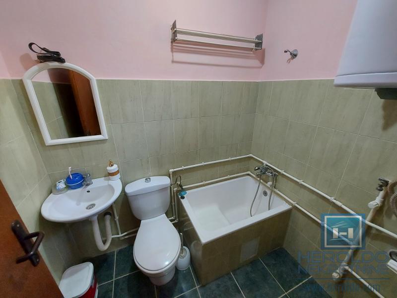 Kuća od 120m2 u naselju Kupusara na 7.39a placa