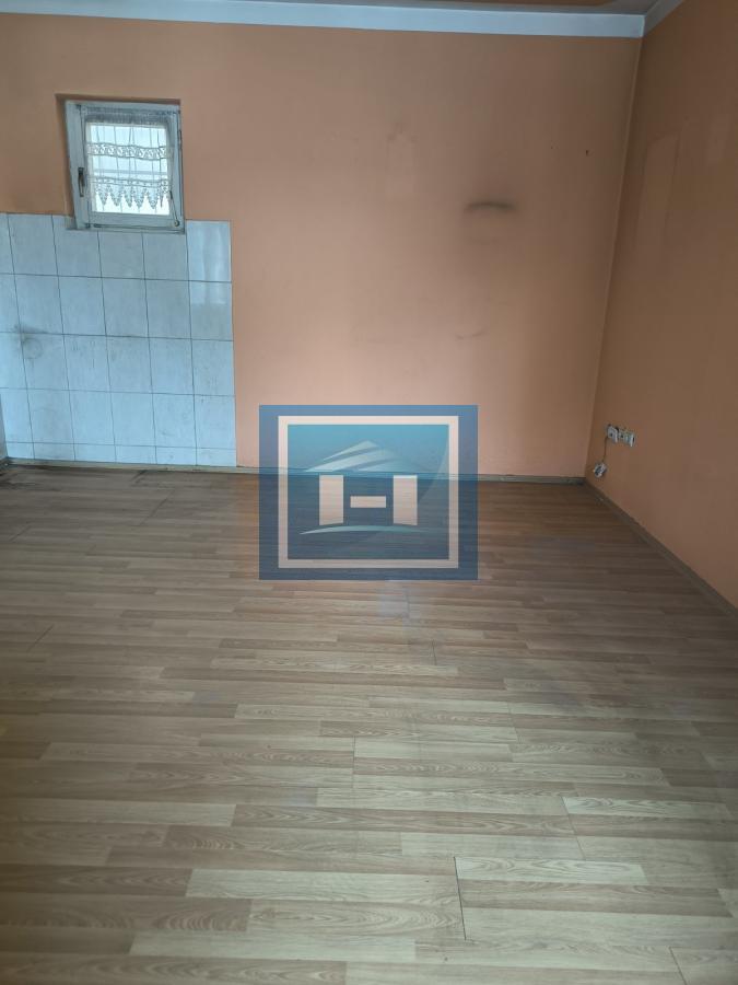 Prizemna kuća od 92 m² sa garažom – Ćuprija, blizina Doma zdravlja