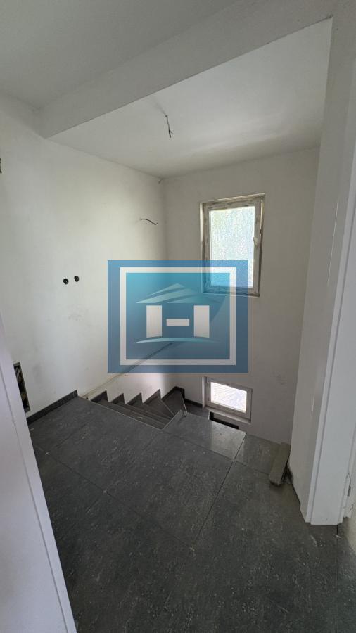 Na prodaju kuća u izgradnji – mirna lokacija, blizu centra!