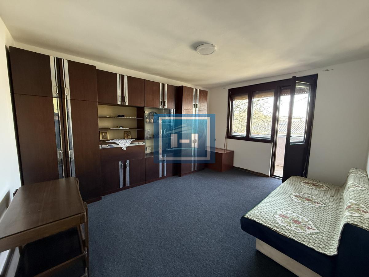 Renoviran stan na mirnoj lokaciji – spreman za useljenje