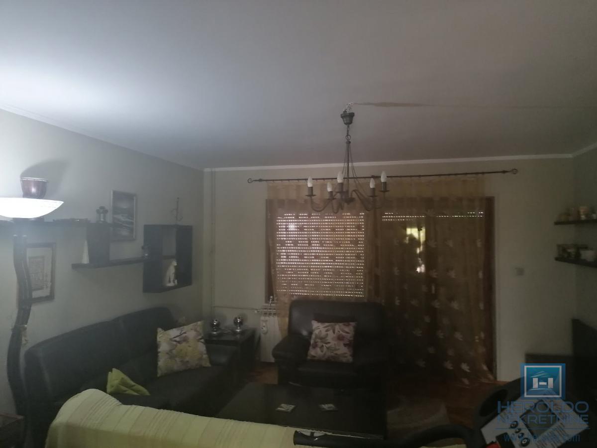 Na prodaju kuća u centru Ćuprije