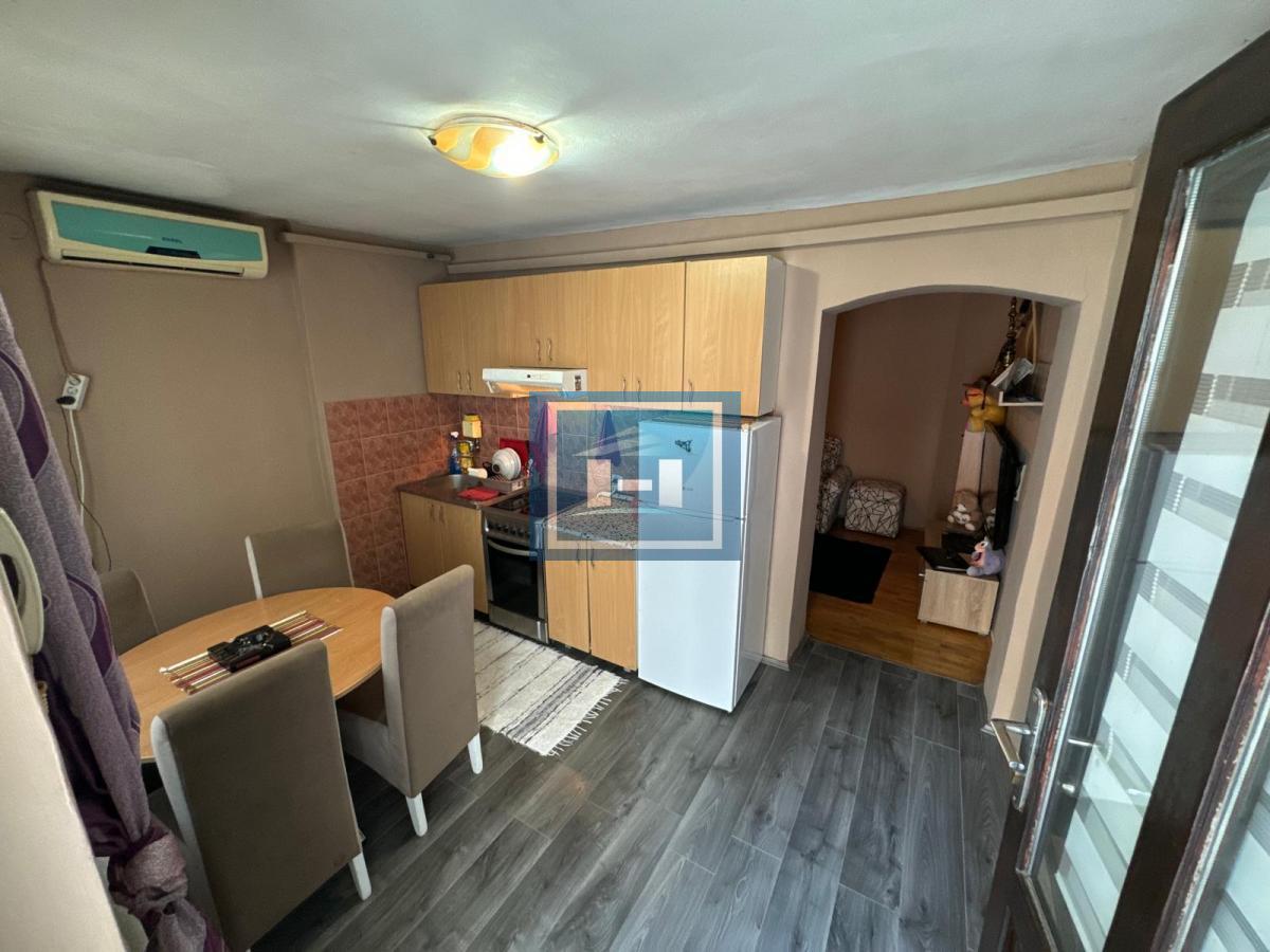 Kuća 90 m², 4 ulaza, 2 kupatila, dvorište – Admirala Geprata, centar Beograda